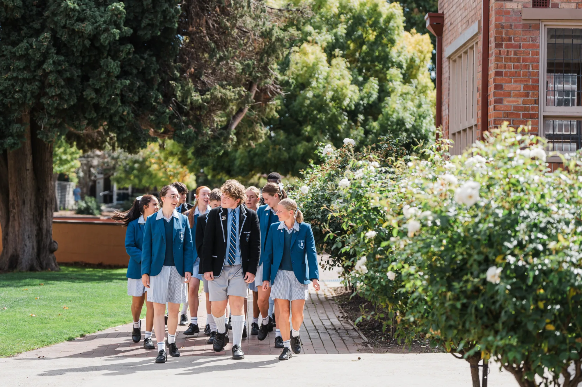 GRADE10 OUTSIDE 20250325 Grammar HS Stock 487