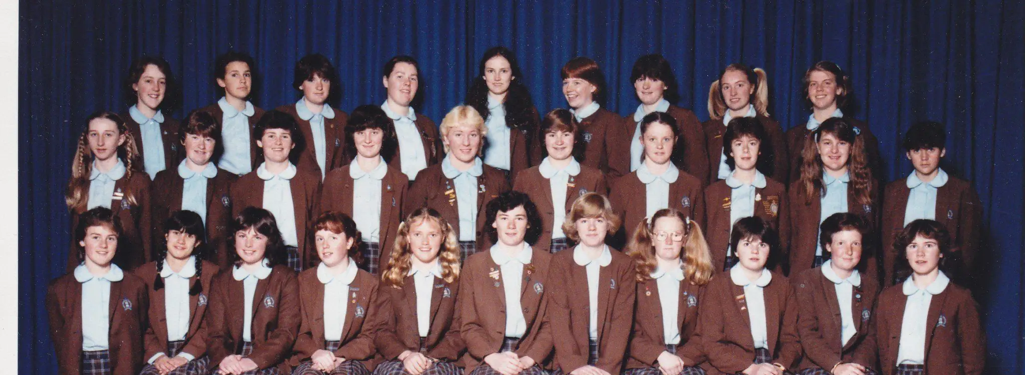 1982 HENSHAW Class photo Duke of Edinburgh cropped