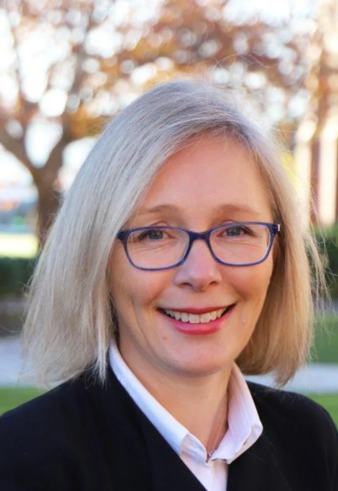 BOARD - Fiona Woolcock